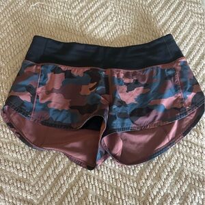 2.5 in sz 4 Lululemon speed up shorts
